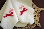 Deer christmas cloth napkins set of 6. Linen napkins. 100% linen table napkins. Dinner napkins. Embroidered napkins. Cloth napkins