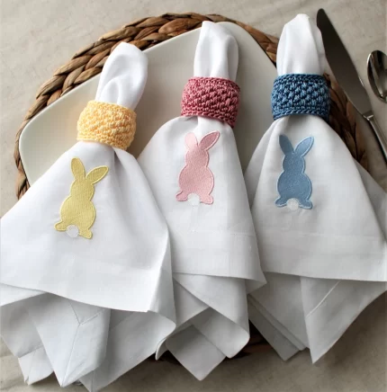 Embroidered Easter Bunny Napkins. Set of 6 linen napkins. Easter dinner napkins. 100% linen table napkins. Embroidered napkins.